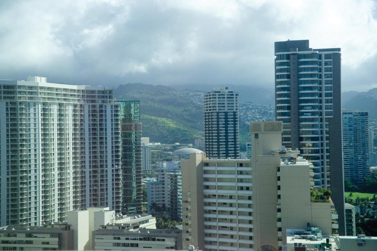 Waikiki Marina Resort At The Ilikai Honolulu Exterior photo